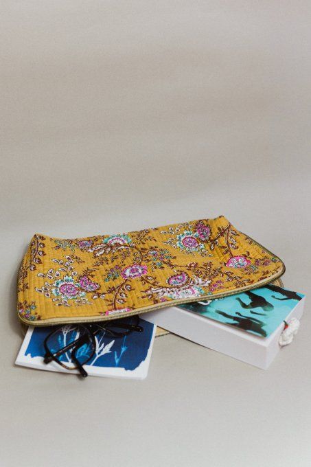 Trousse plate tissu indien jaune